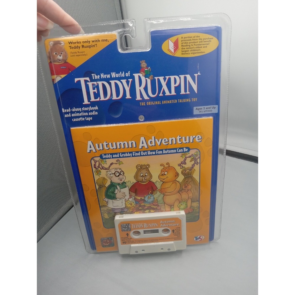 1986 TEDDY RUXPIN Autumn Adventure Worlds of Wonder book and tape